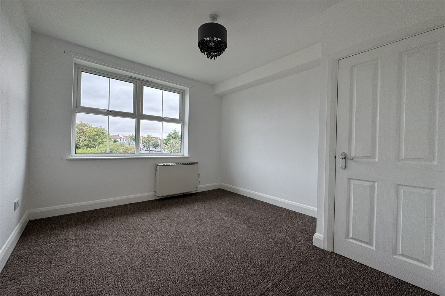 Flat Manilla Road in Southend-on-Sea