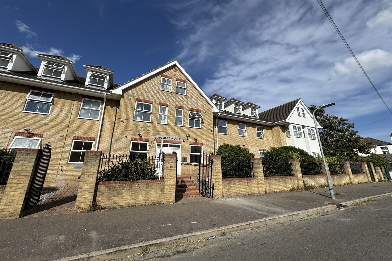 Flat Manilla Road in Southend-on-Sea
