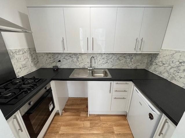 Flat Oriental Place in Brighton