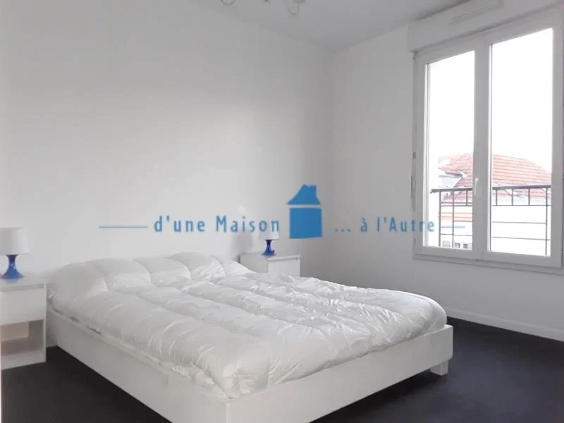 Flat Rue Émile Combes in Houilles