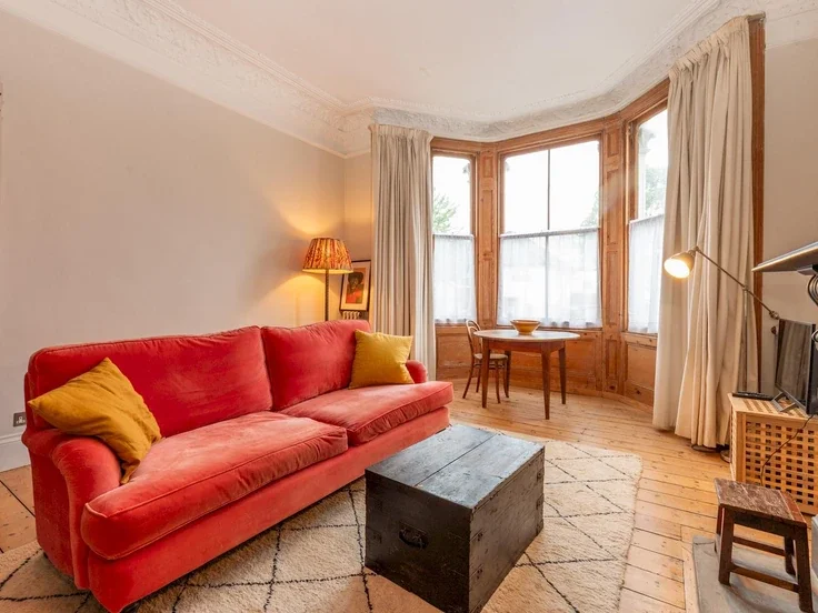 Flat St Quintin Avenue in Greater London