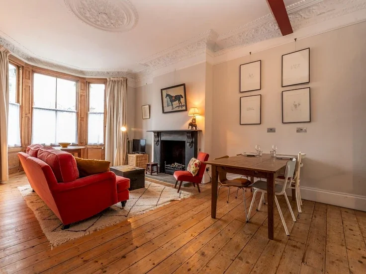 Flat St Quintin Avenue in Greater London