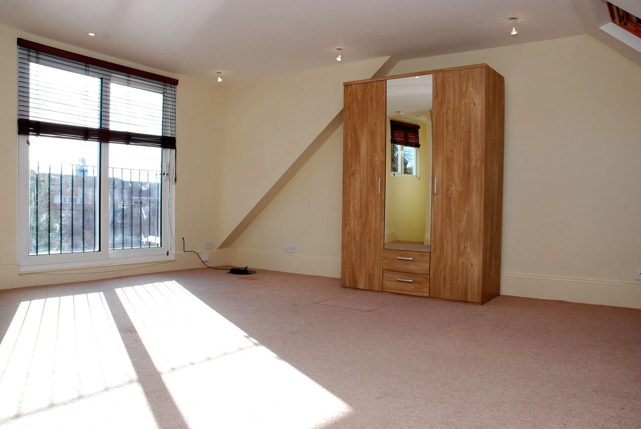 Flat Westwell Road in Greater London