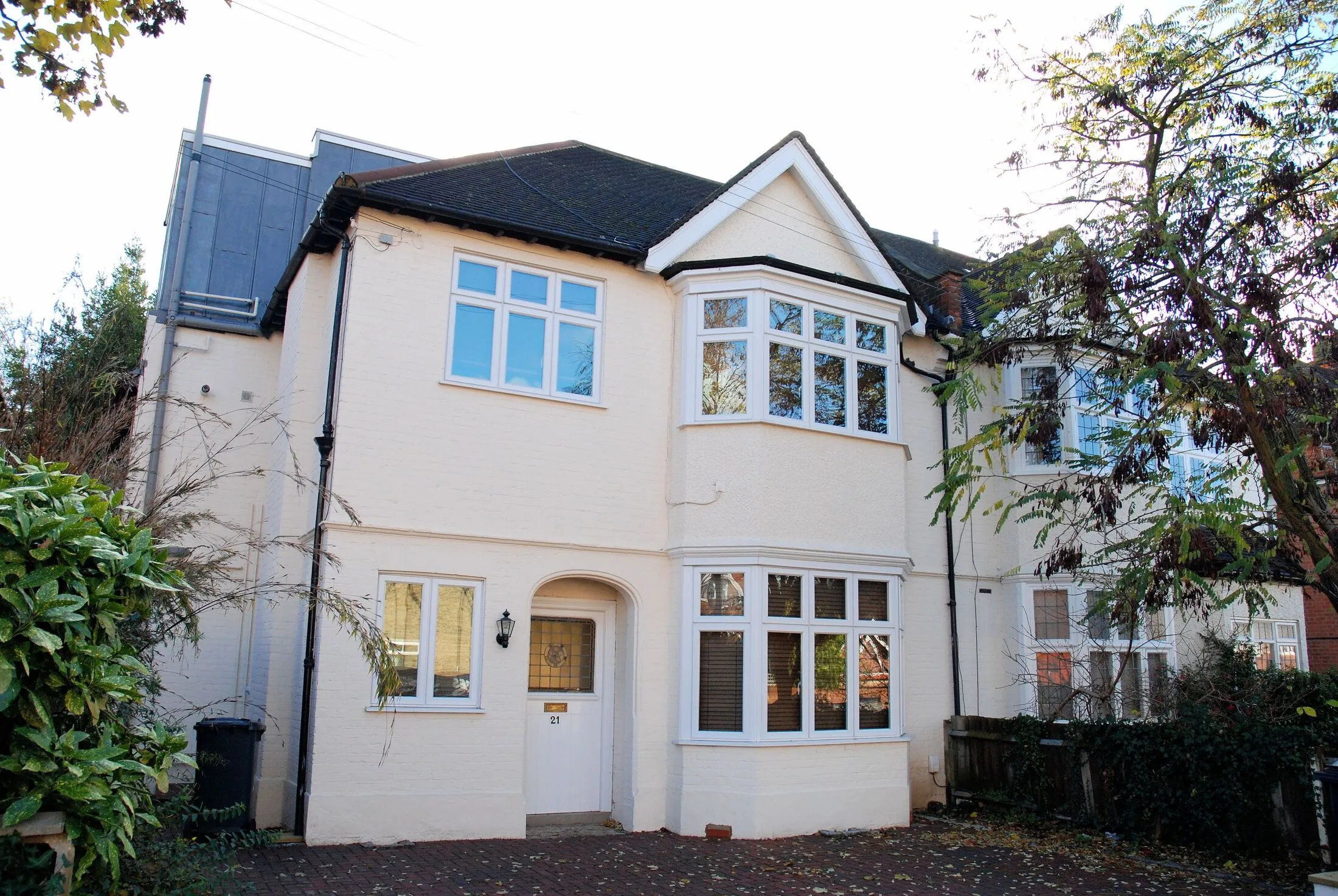 Flat Westwell Road in Greater London