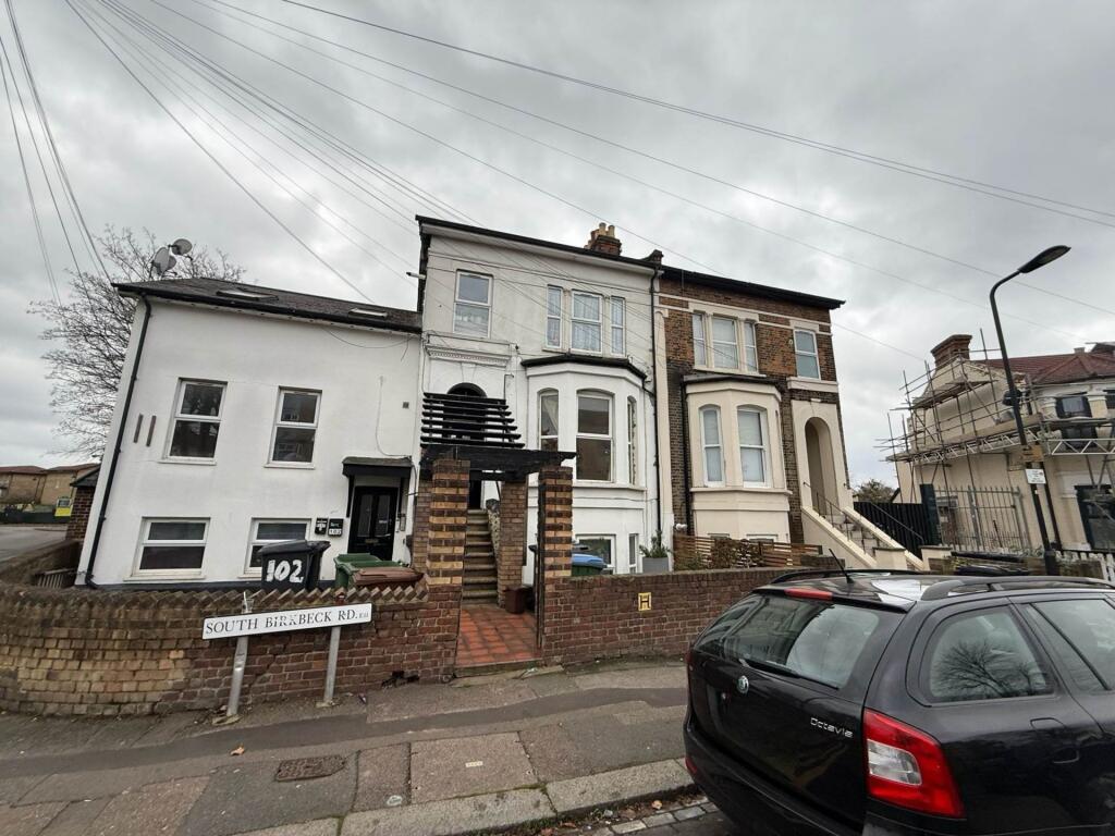 Flat South Birkbeck Road in Greater London