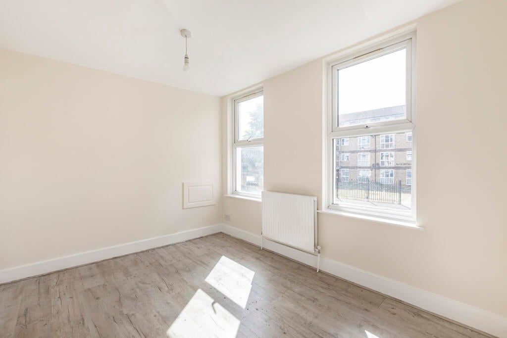 Flat South Birkbeck Road in Greater London