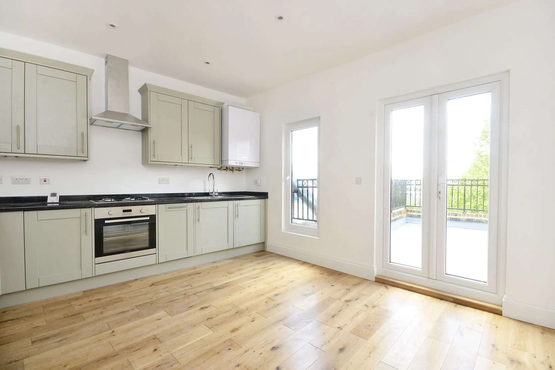 Flat Weimar Street in Greater London
