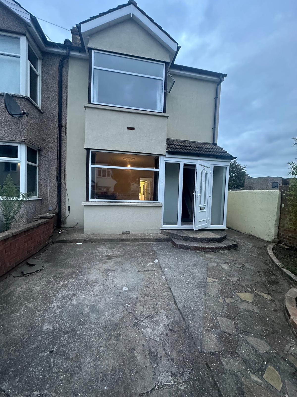 House Aveley Road in Greater London