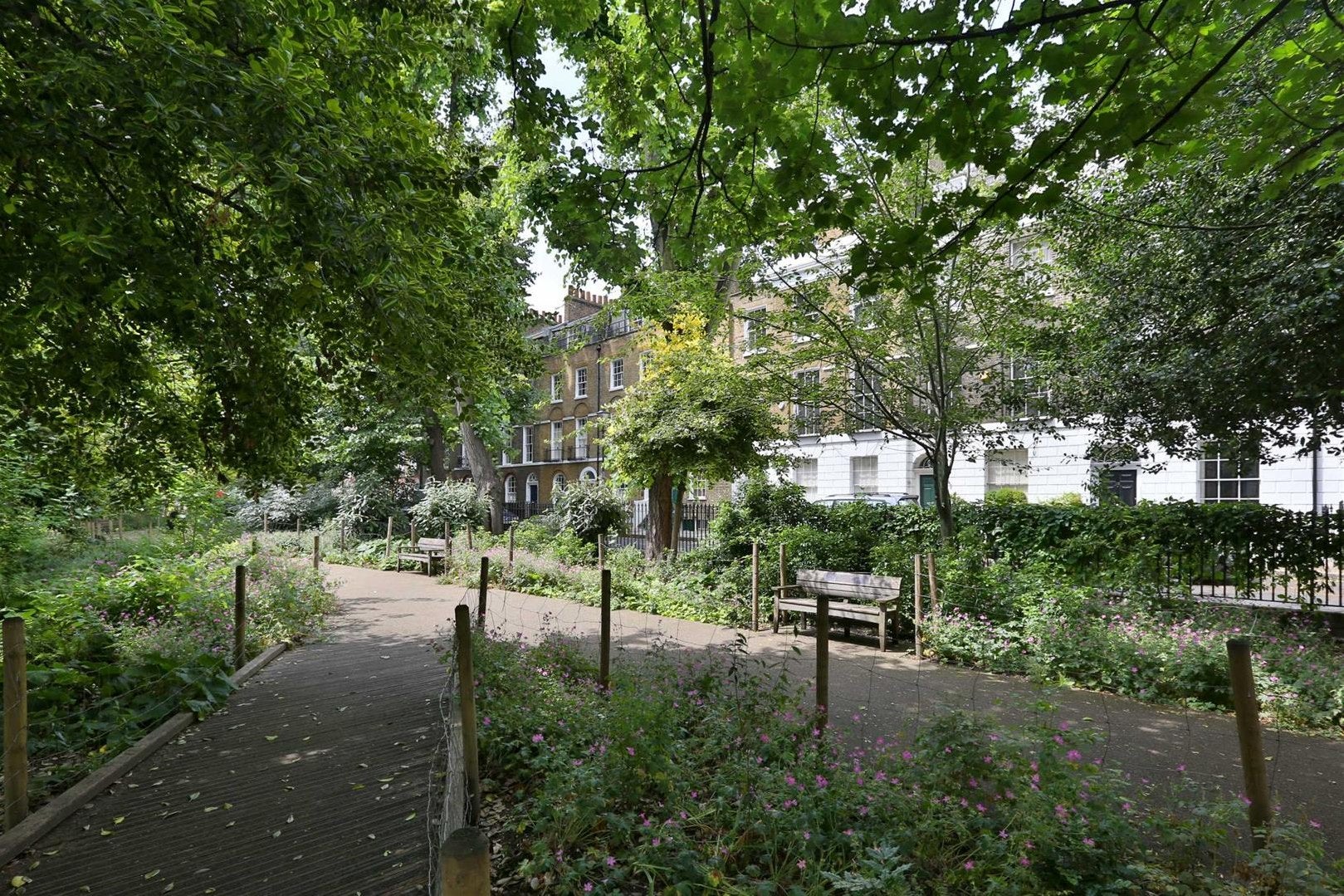 Flat Duncan Terrace in Greater London