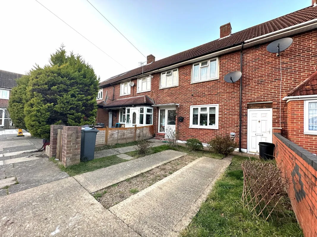 House Beresford Gardens in Greater London