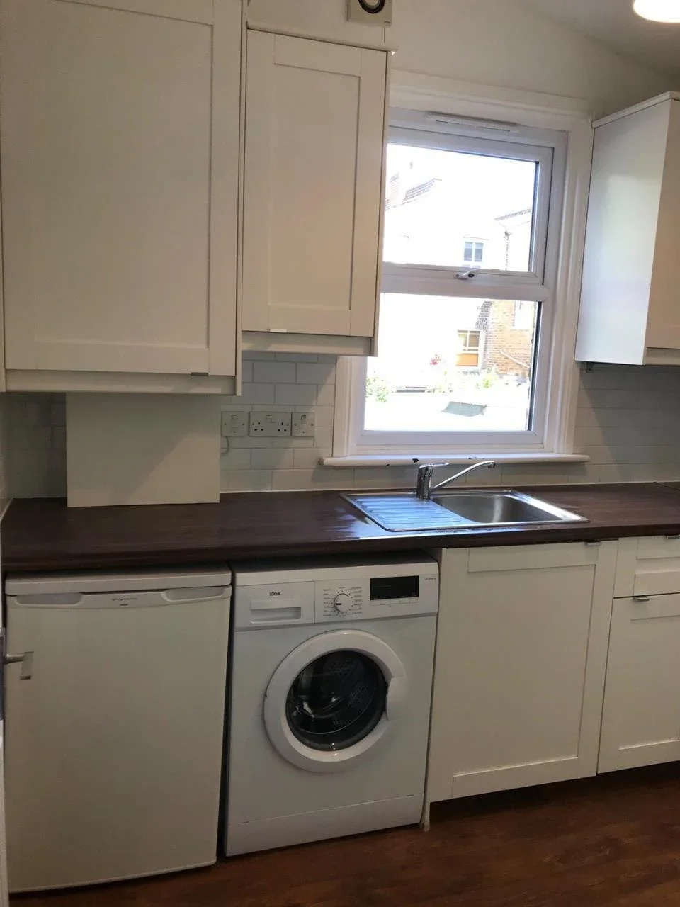 Flat Blackstock Road in Greater London