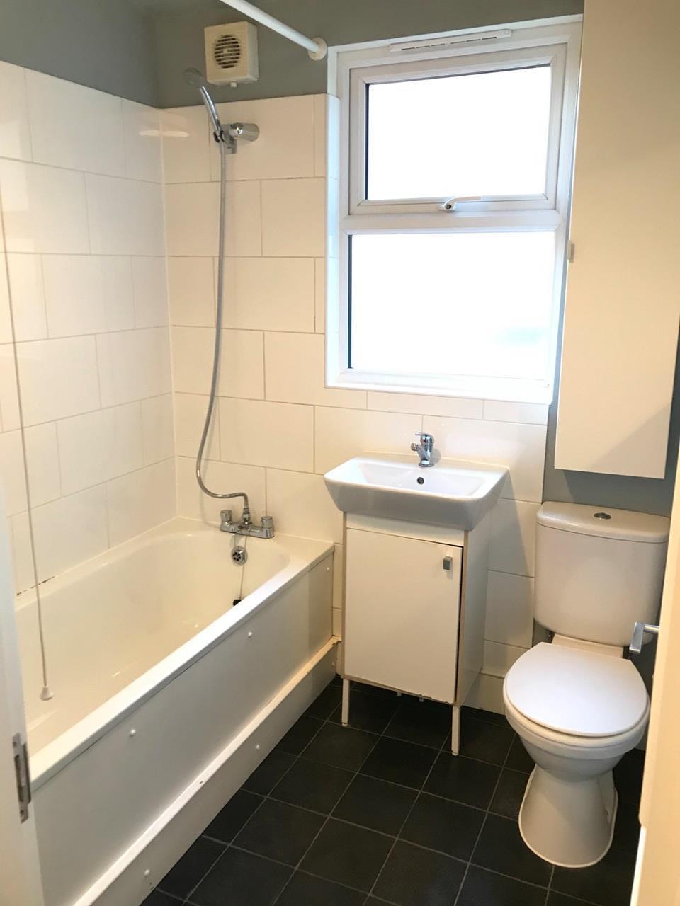Flat Blackstock Road in Greater London