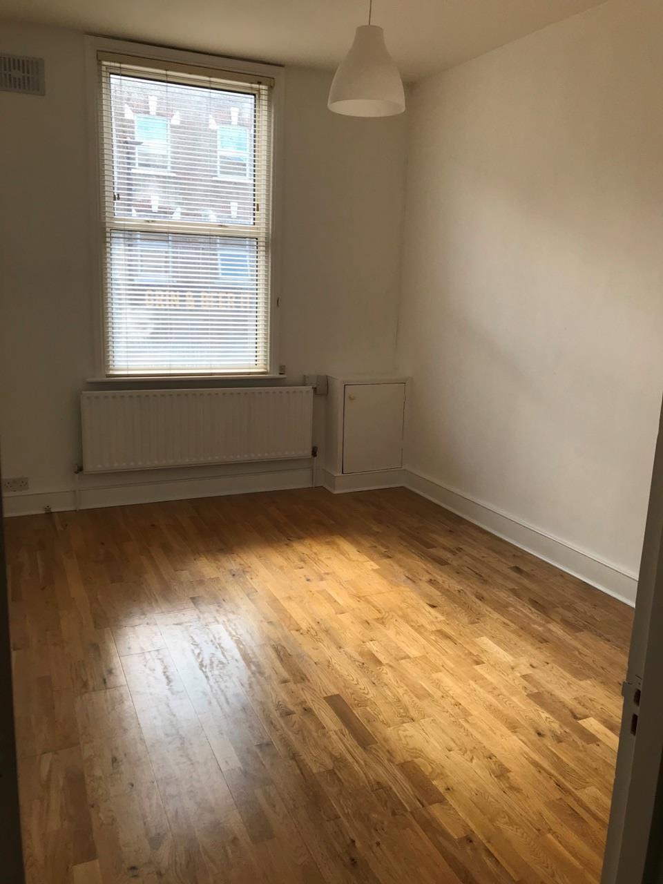 Flat Blackstock Road in Greater London