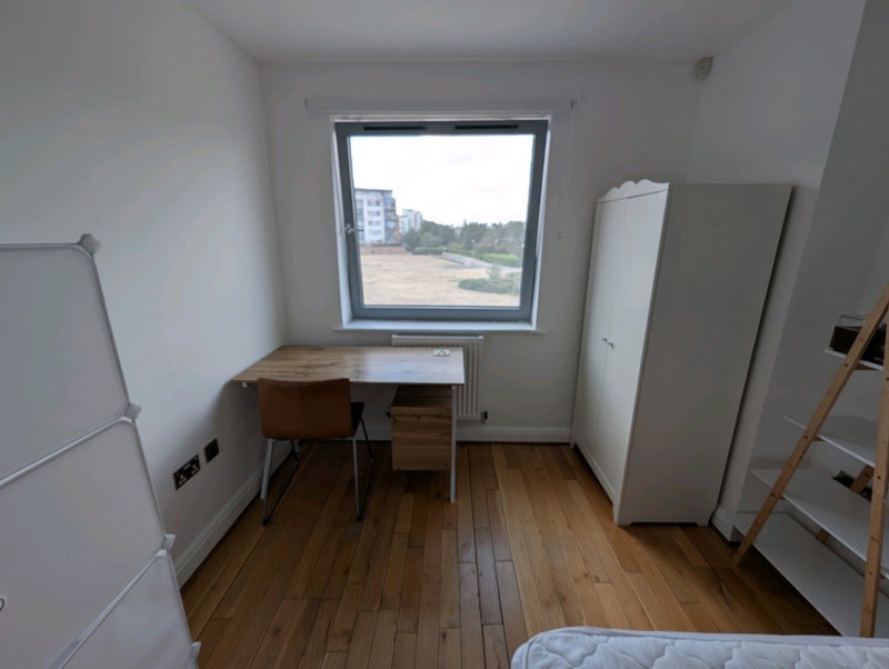 Room Tideslea Path in Greater London