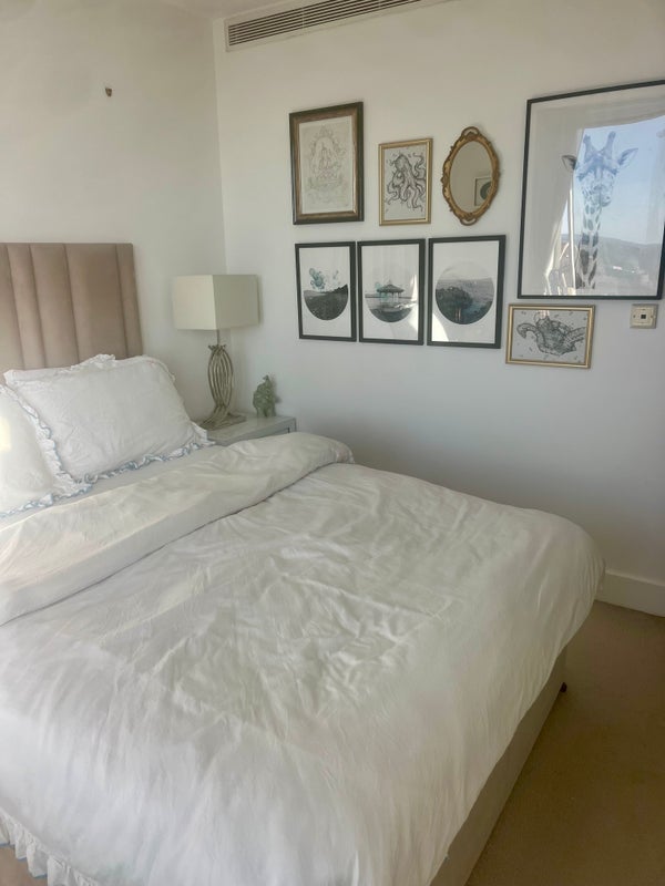 Room Lombard Road in Greater London