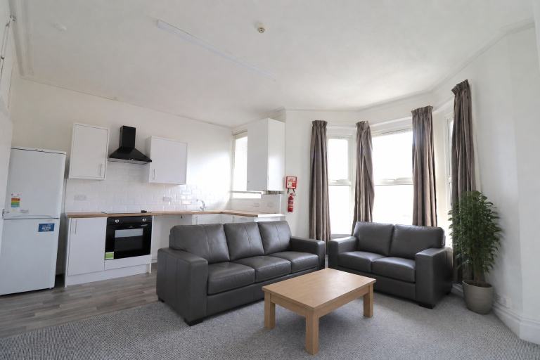 Flat Claude Road in Cardiff