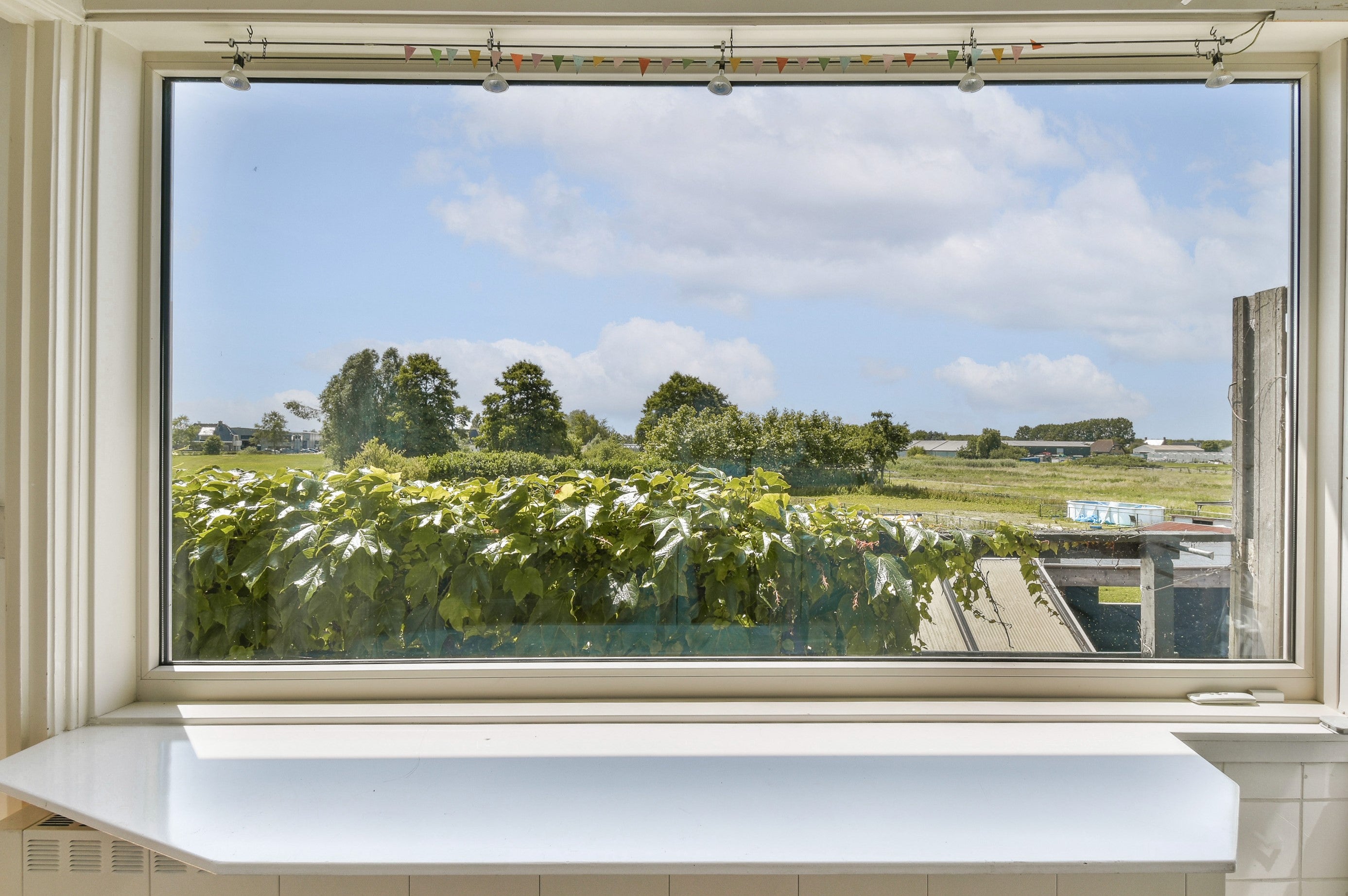 Twee-onder-één-kap te koop: Lijnderdijk 235, Lijnden