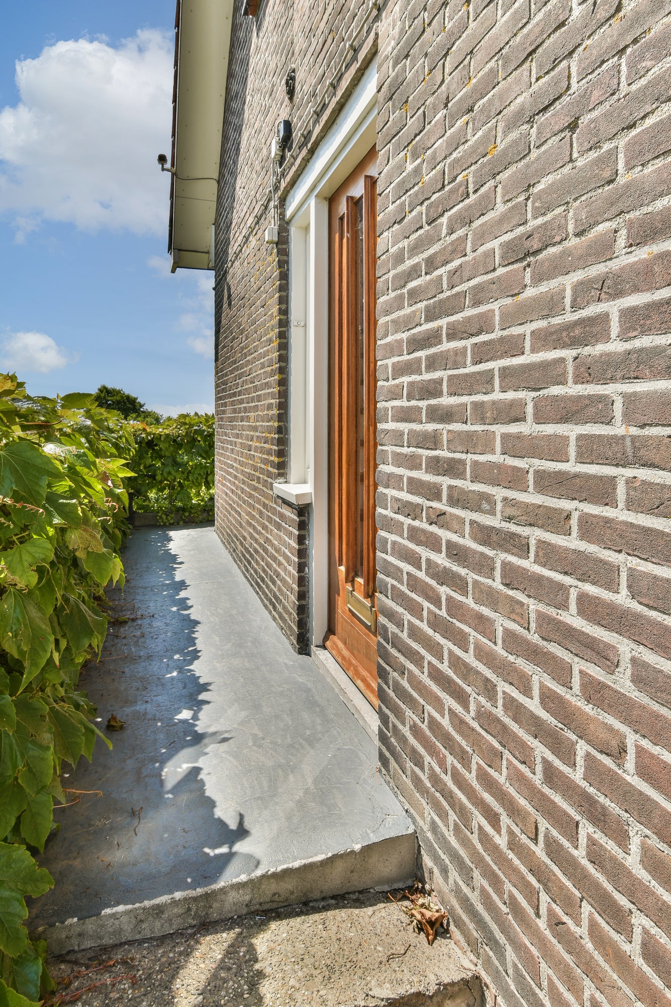 Twee-onder-één-kap te koop: Lijnderdijk 235, Lijnden
