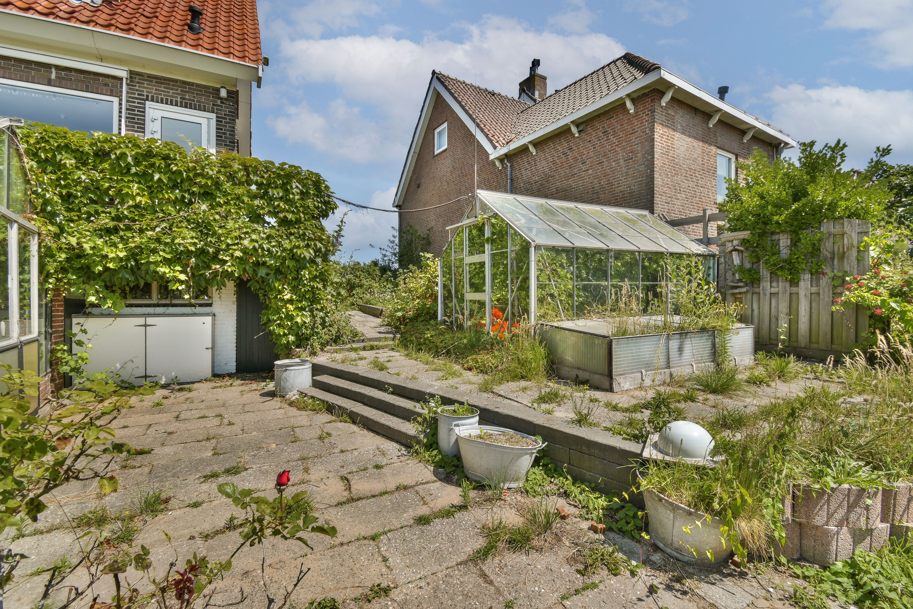 Twee-onder-één-kap te koop: Lijnderdijk 235, Lijnden