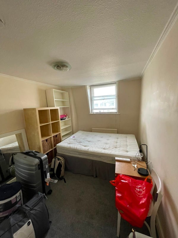 Room Sutherland Avenue in City of Westminster
