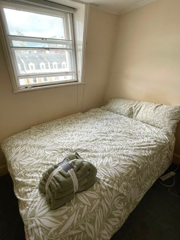 Room Sutherland Avenue in City of Westminster