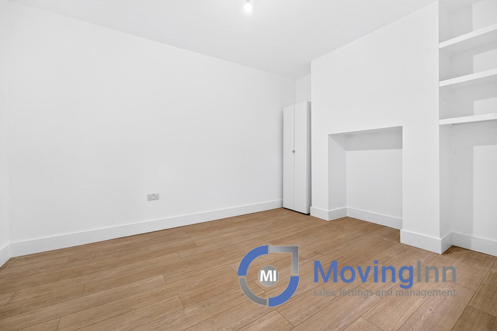 Flat Streatham Place in Greater London
