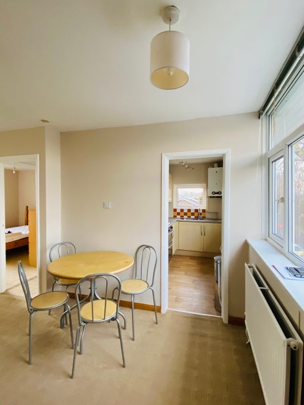 Flat Peveril Crescent in Manchester