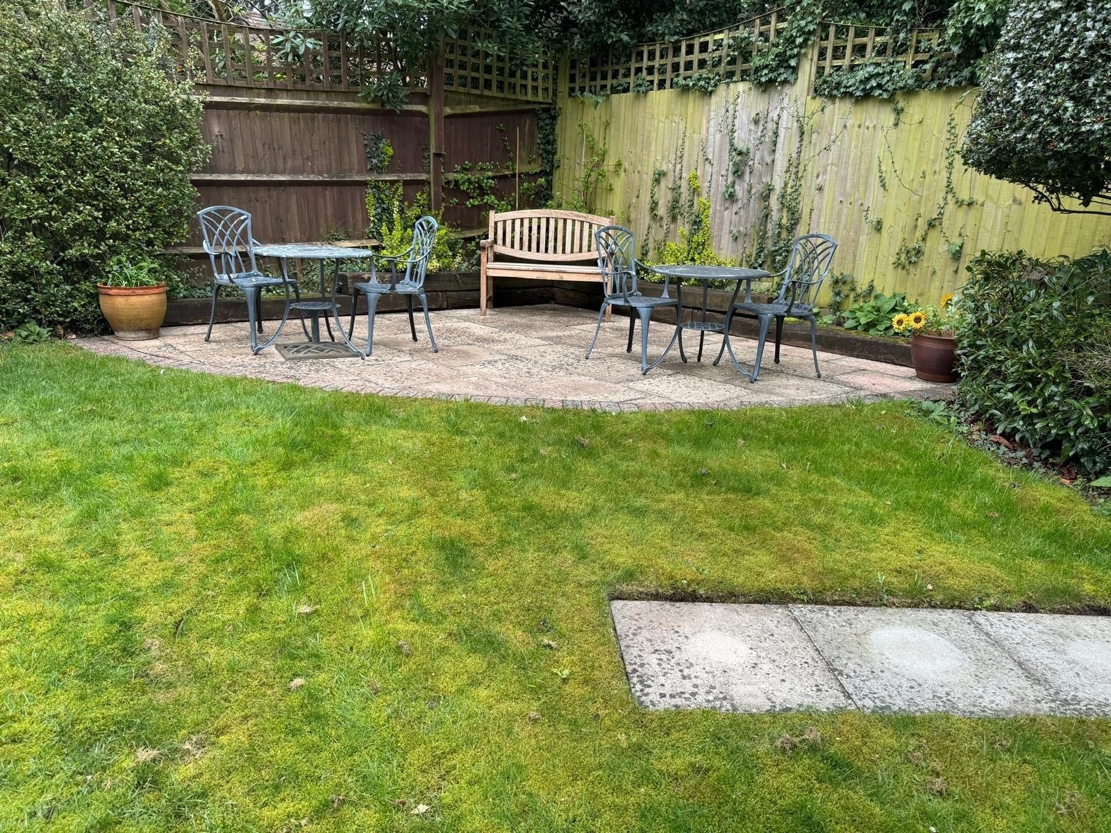 Flat Upper Gordon Road in Surrey Heath