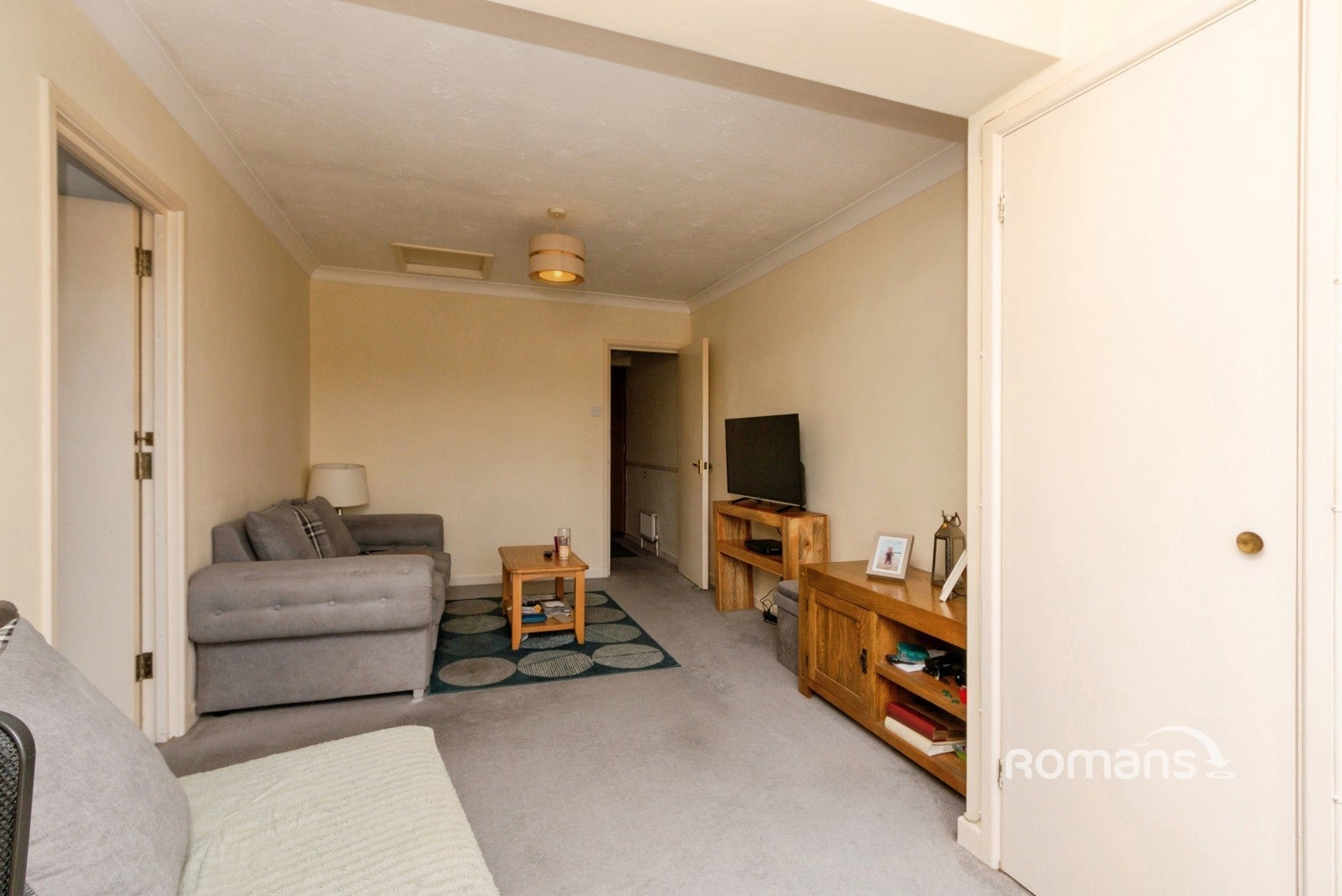 Flat Weydon Lane in Farnham