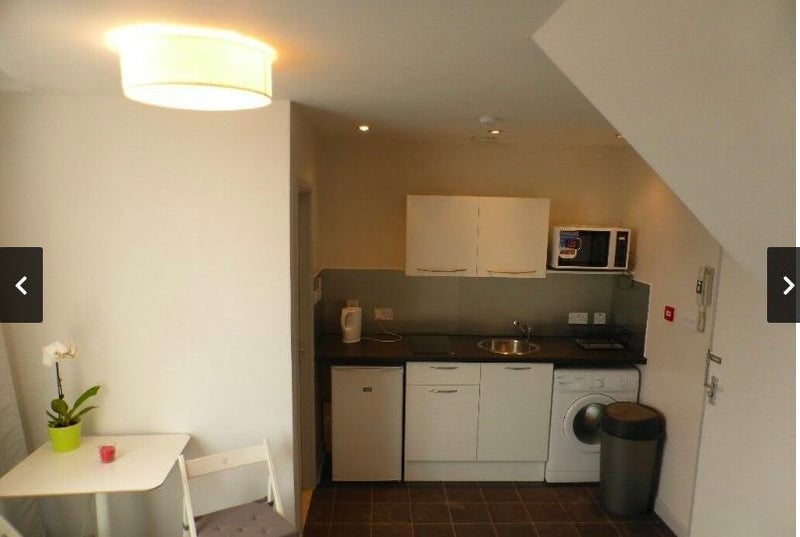 Flat Ashfield Place in Bristol