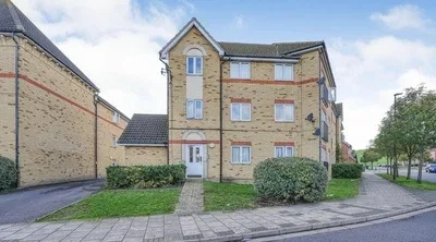 Flat Hill View Drive in Greater London