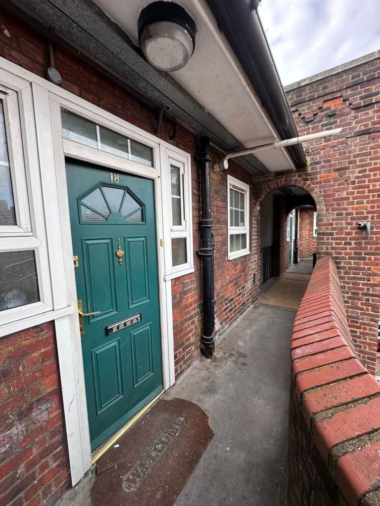 Flat Portway in Greater London
