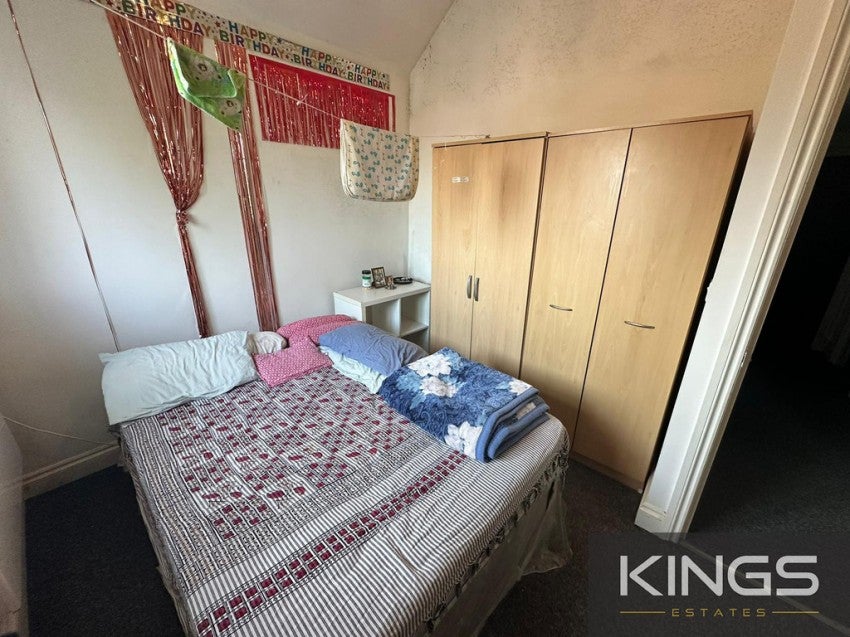 Flat Donnington Grove in Southampton