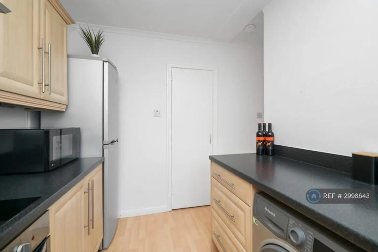 Flat North Gyle Grove in City of Edinburgh