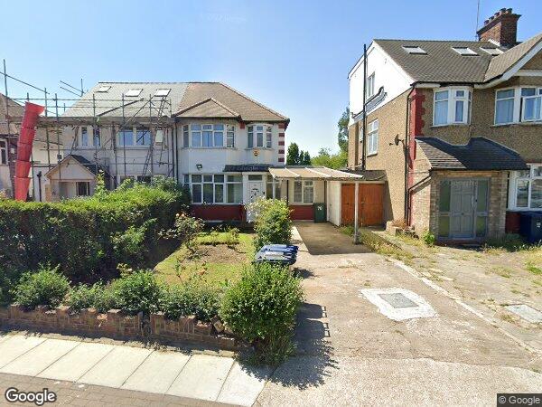 House Great North Way in Greater London