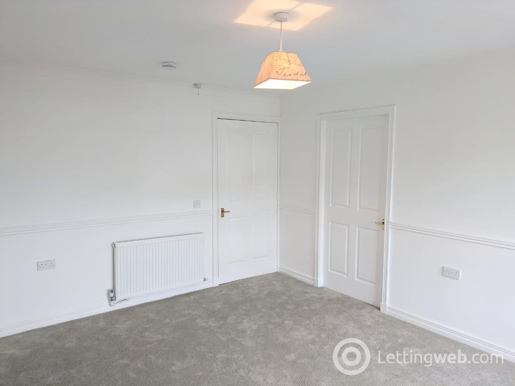 Flat Warren Park Mews in Largs