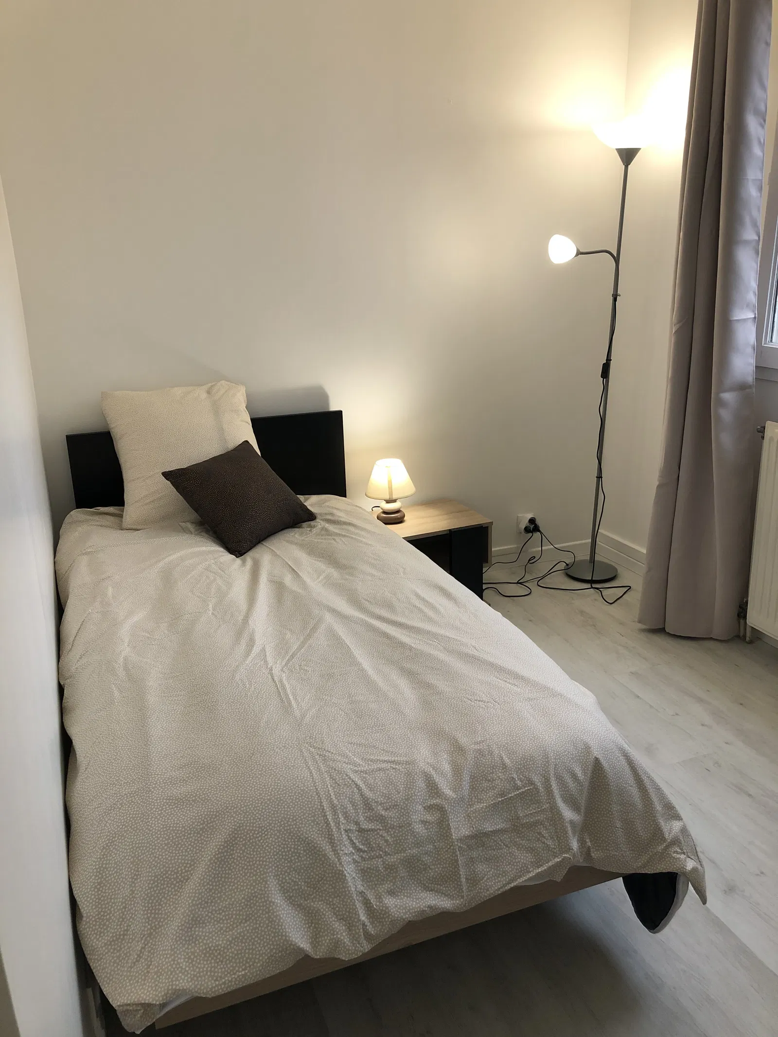 Room Rue Jacques Tati in Évry-Courcouronnes