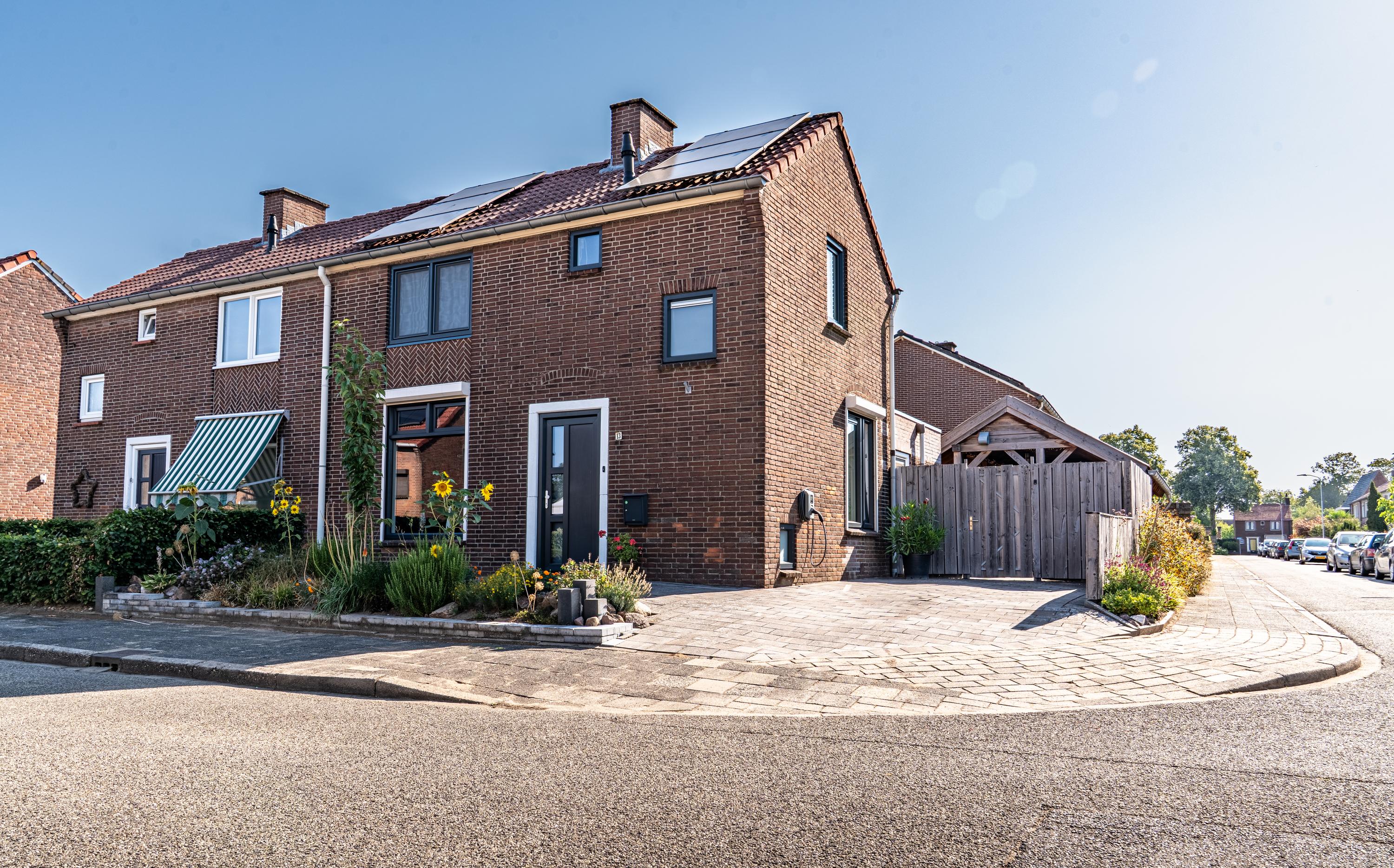 Huis Steenakker 13 in Ulft