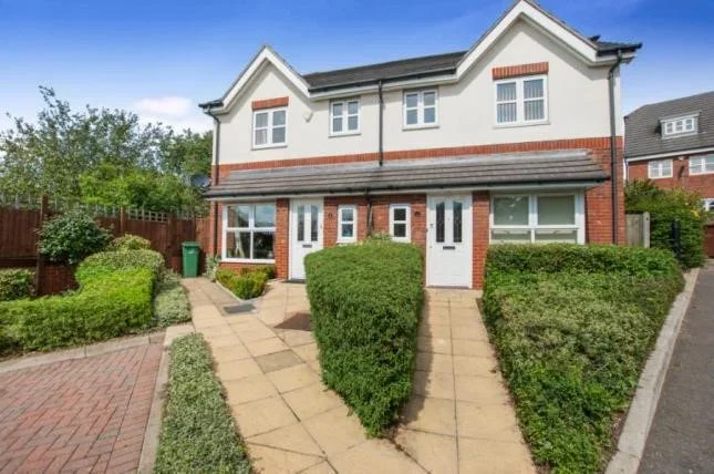 House Berwick Gardens in Greater London