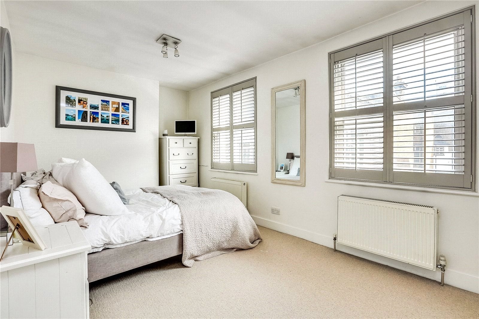 Flat Harwood Road in Greater London