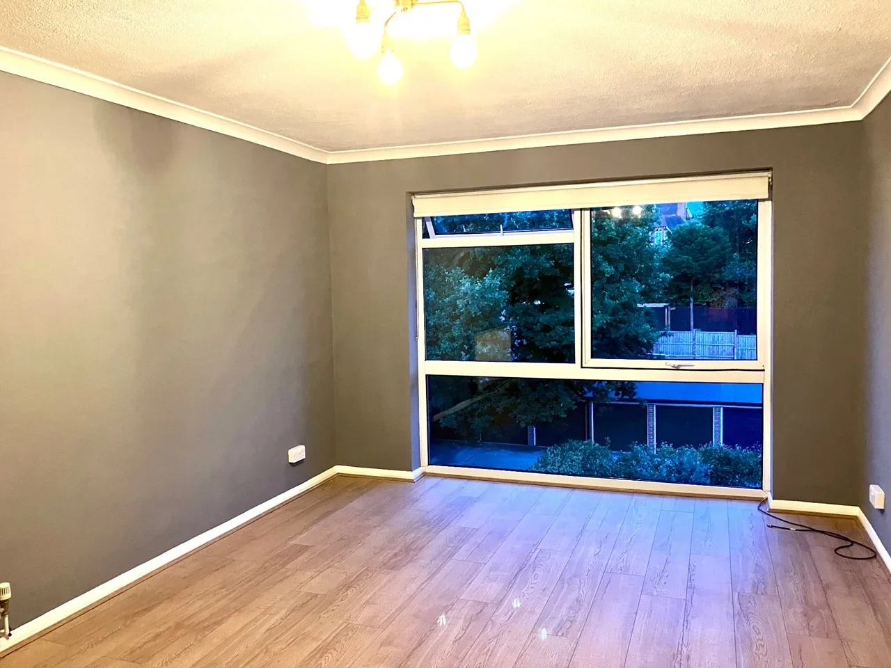 Flat Deepdene Court in Greater London