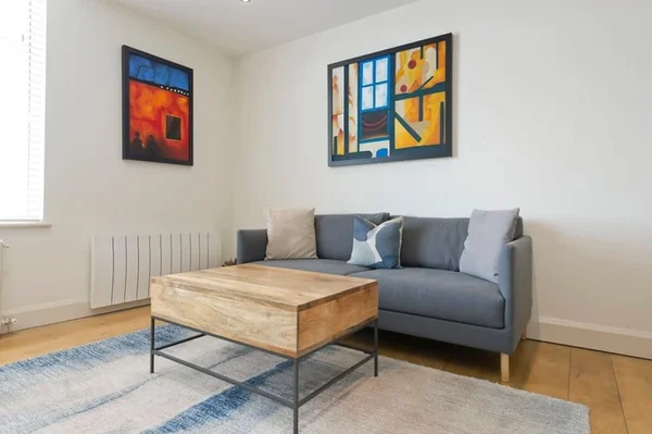 Flat Queensway in City of Westminster