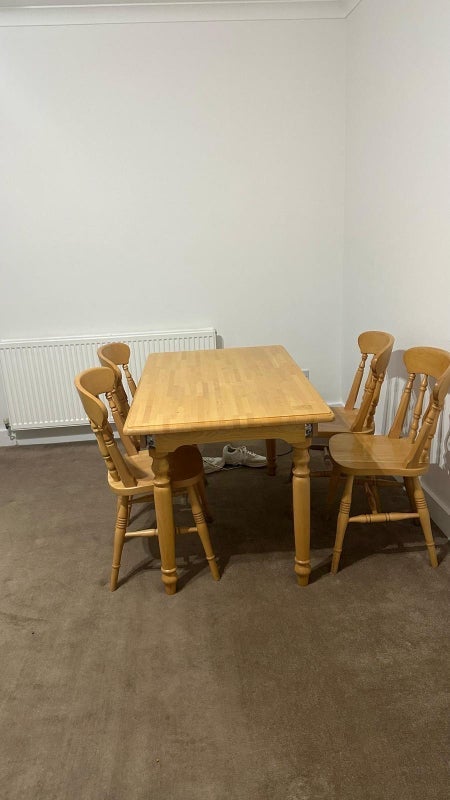 Flat Windhill Crescent in Glasgow