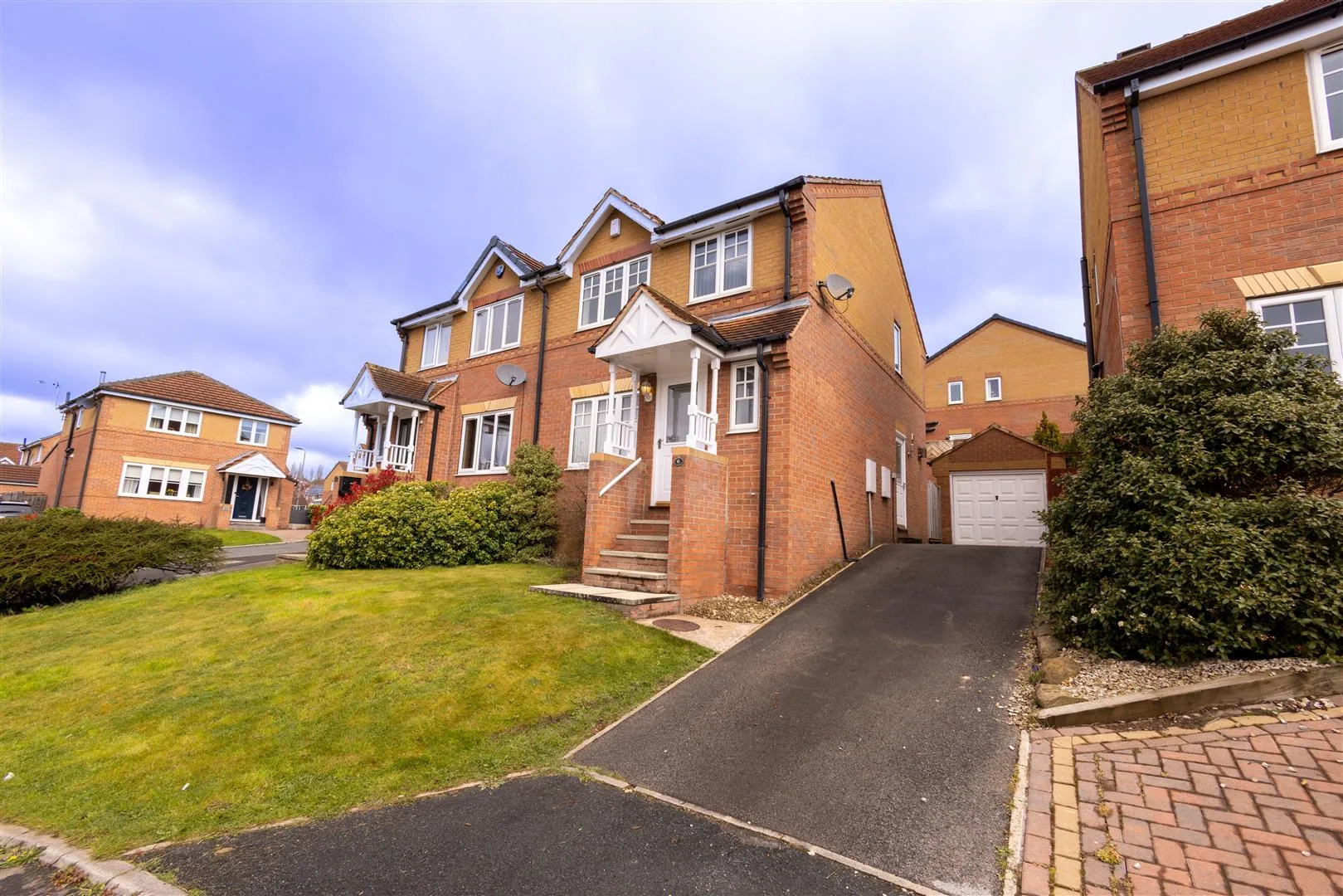 House Harebell Avenue in Wakefield