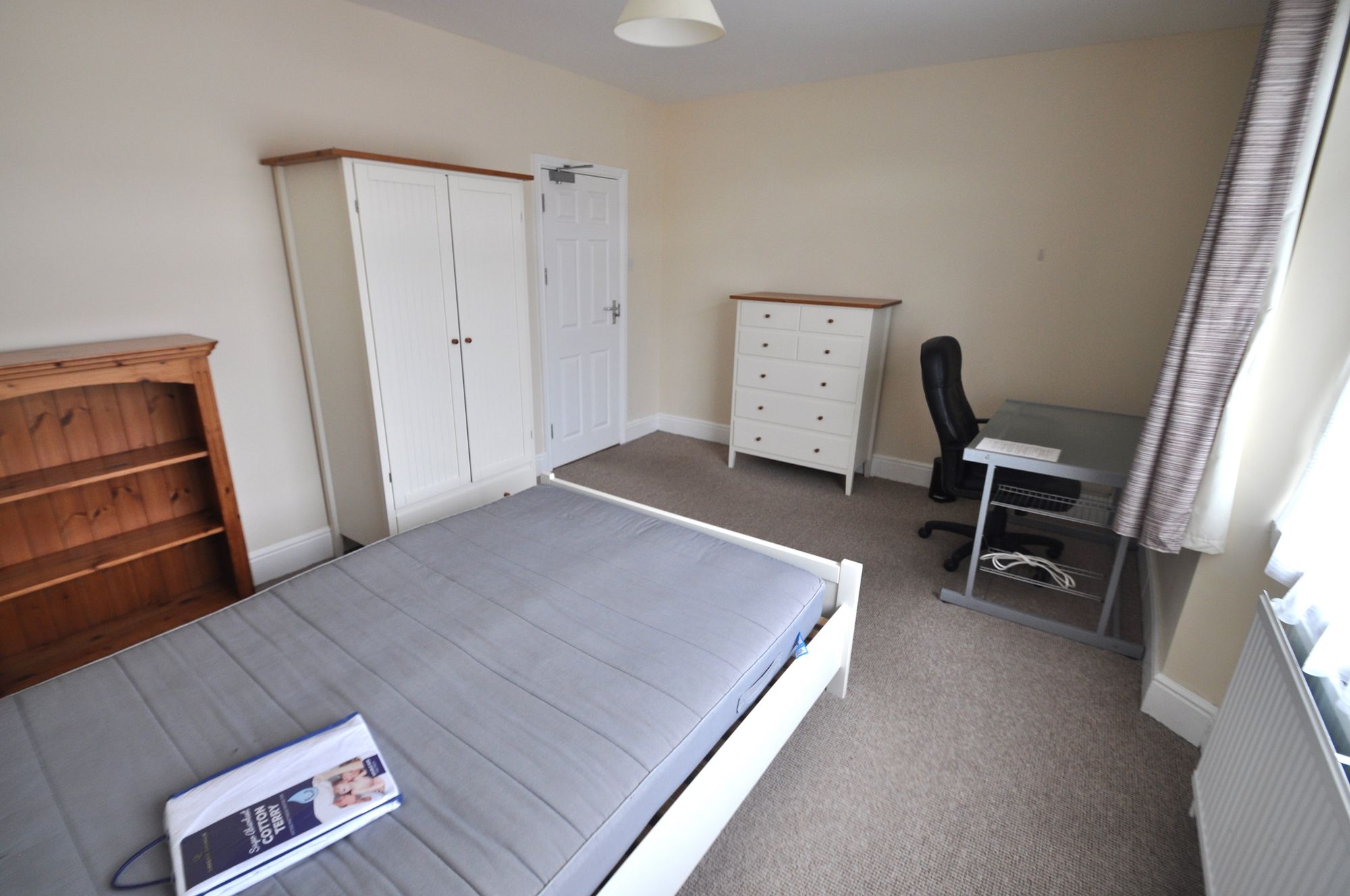 Flat Wern Fawr Road in Swansea