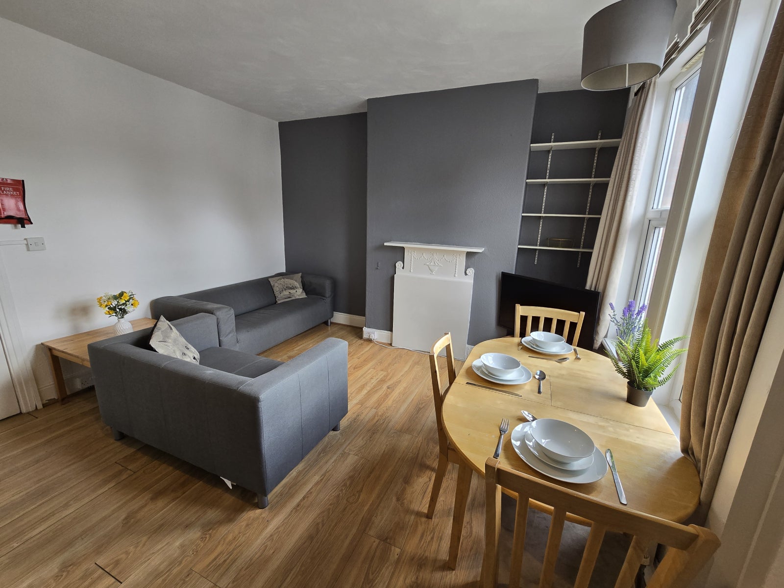 Room Upper Green Avenue in Leeds