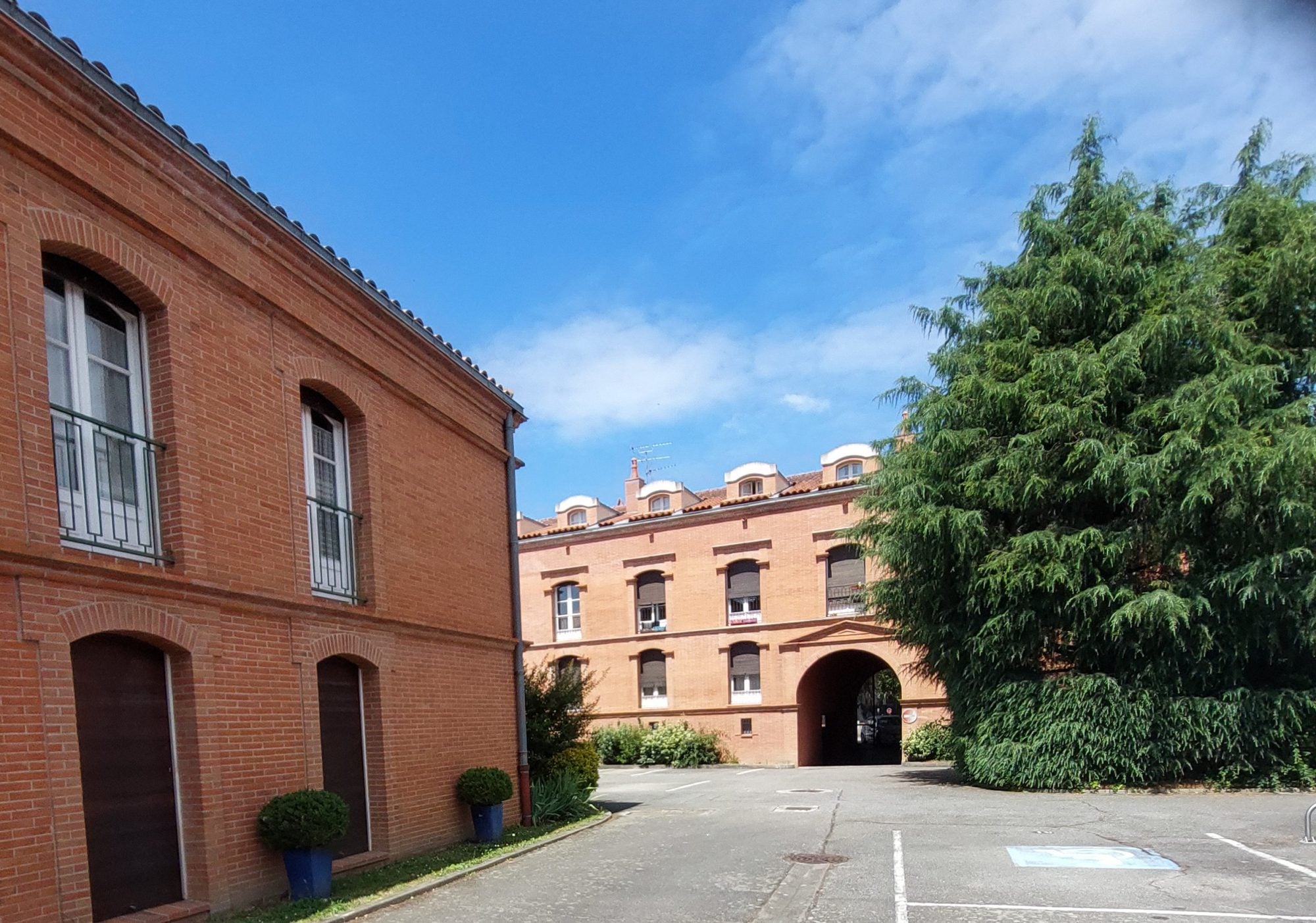 Flat Avenue Aristide Briand in Toulouse