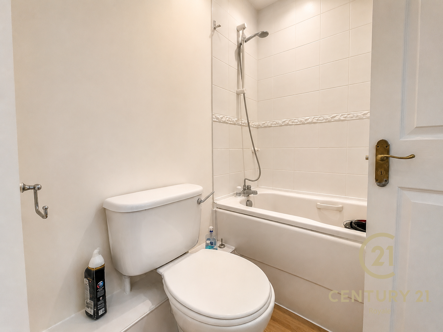 Flat Surbiton Road in London