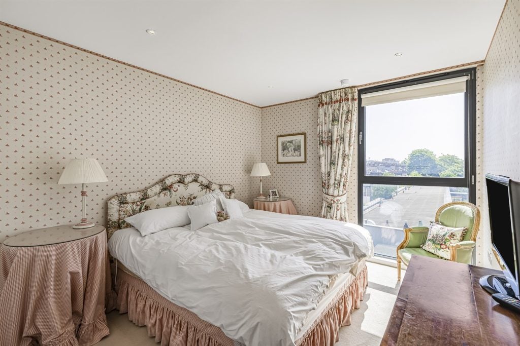 Flat Fulham Road in Greater London