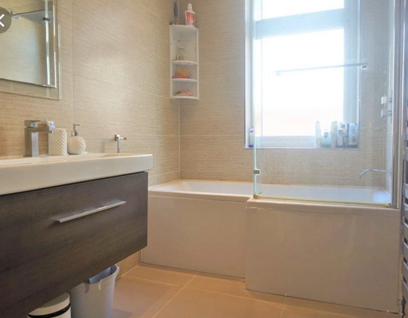 Room Purley Knoll in Greater London